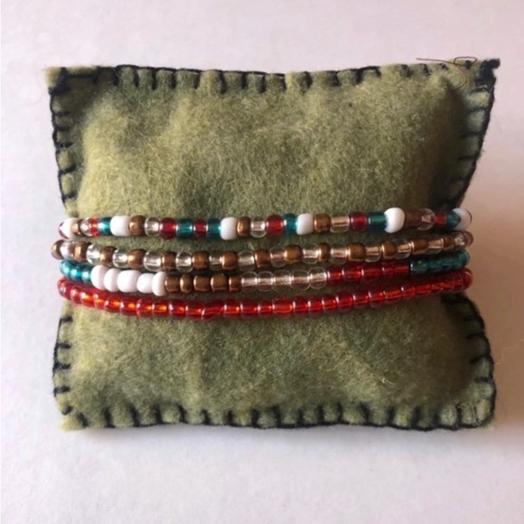 Multi-Strand Beads Adjustable Bracelet With Tassels - Picture 3 of 5